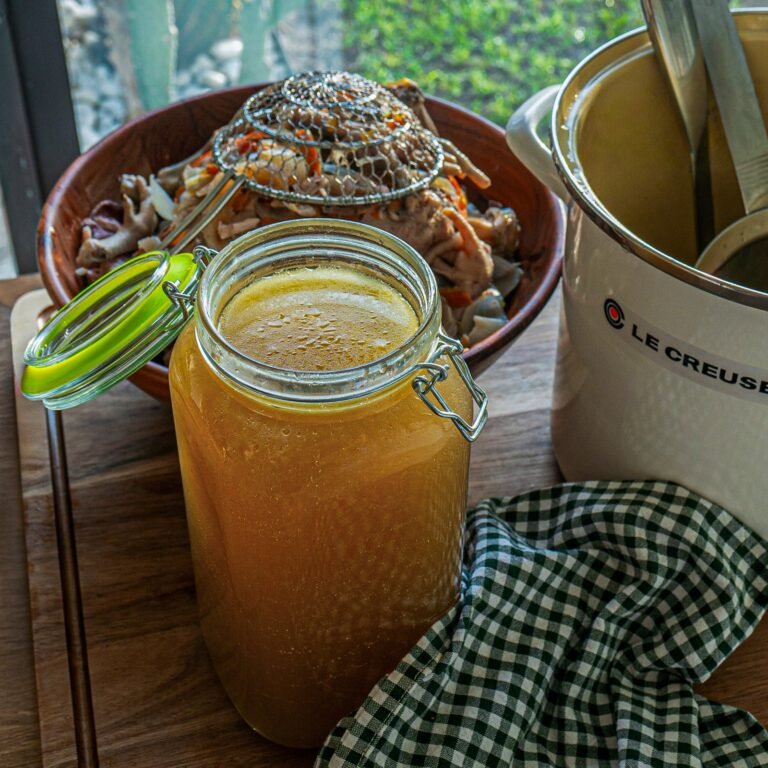 Collagen-Rich Chicken Bone Broth (500ml)